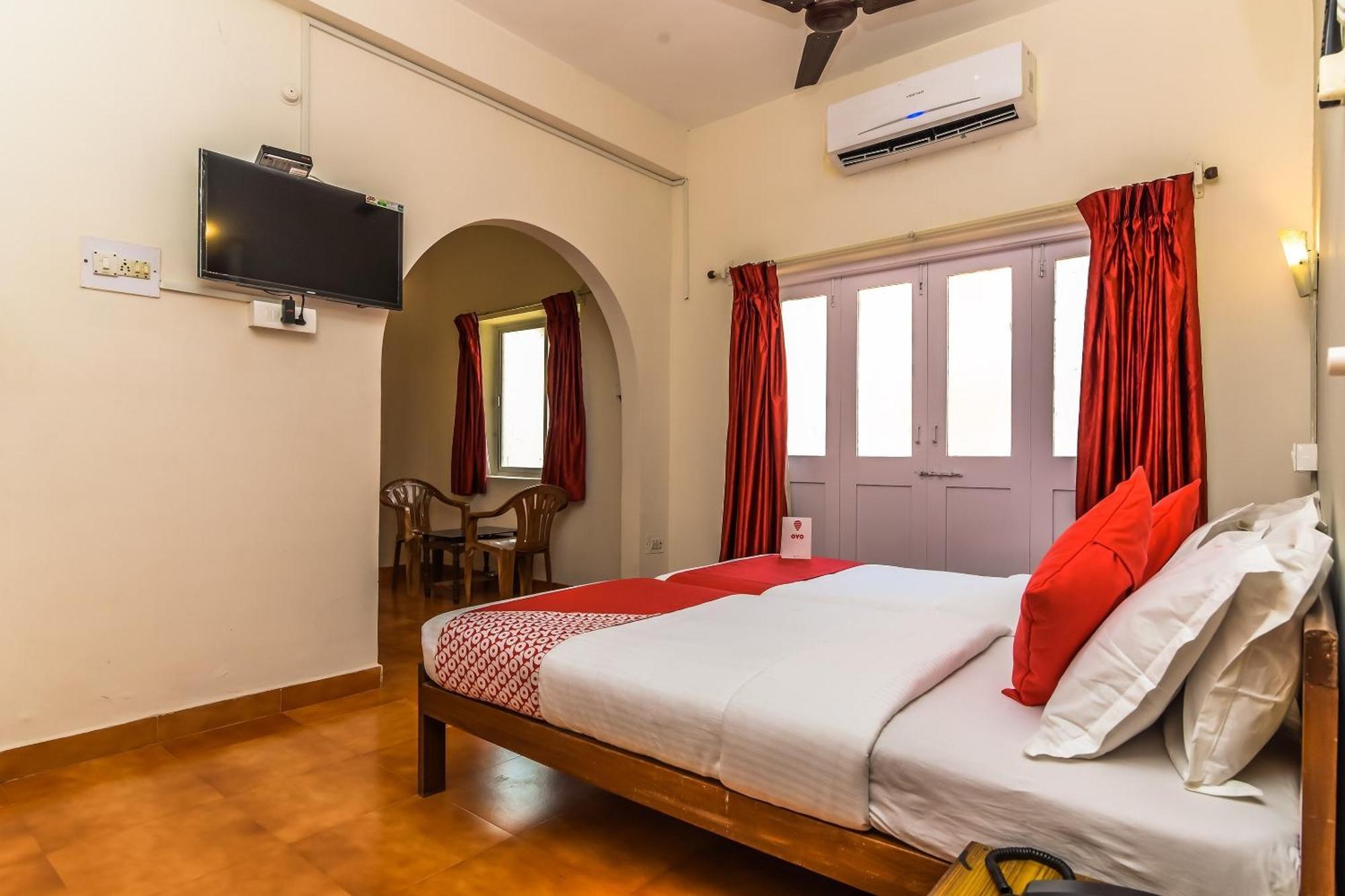Q Lite Calangute Hotel Exterior photo