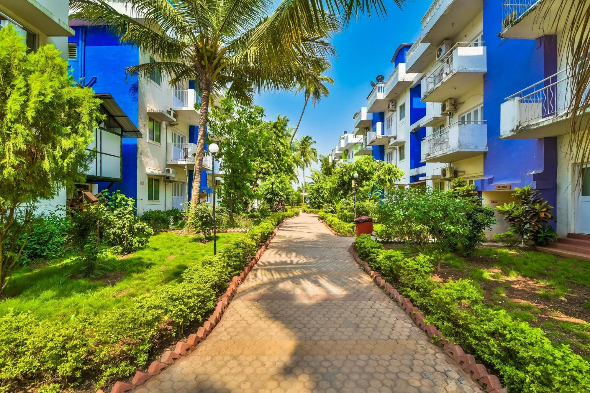 Q Lite Calangute Hotel Exterior photo