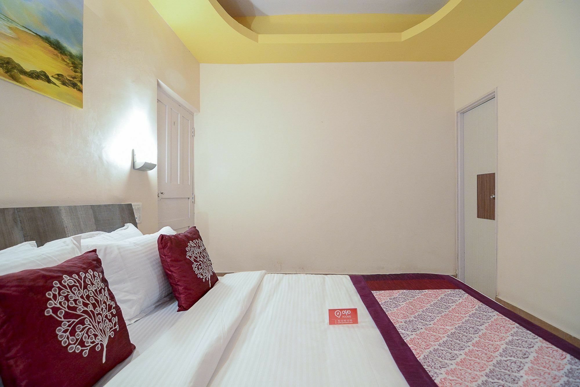 Q Lite Calangute Hotel Exterior photo