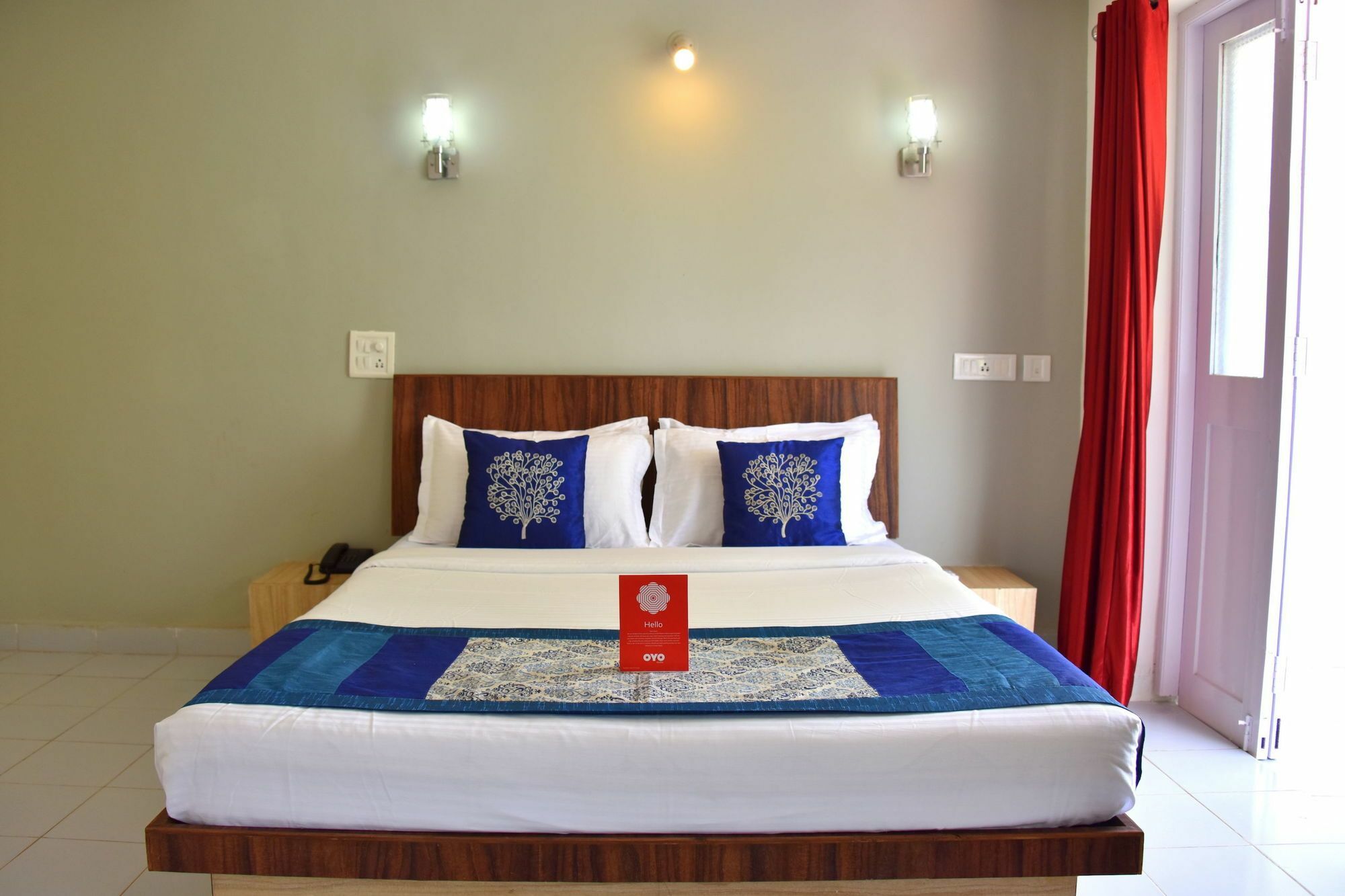 Q Lite Calangute Hotel Exterior photo